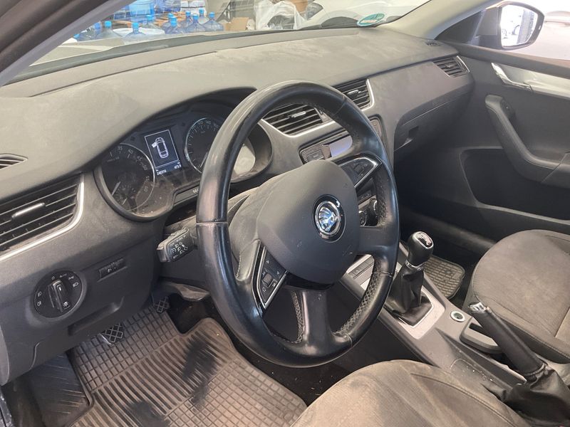 Skoda Octavia 2.0 TDI Elegance 4x4 2015 – снимка 44