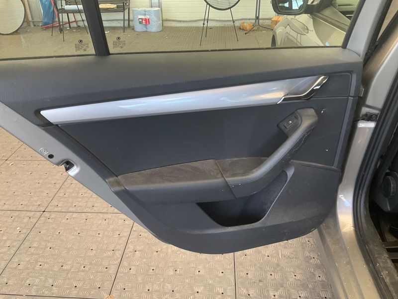 Skoda Octavia 2.0 TDI Elegance 4x4 2015 – снимка 41