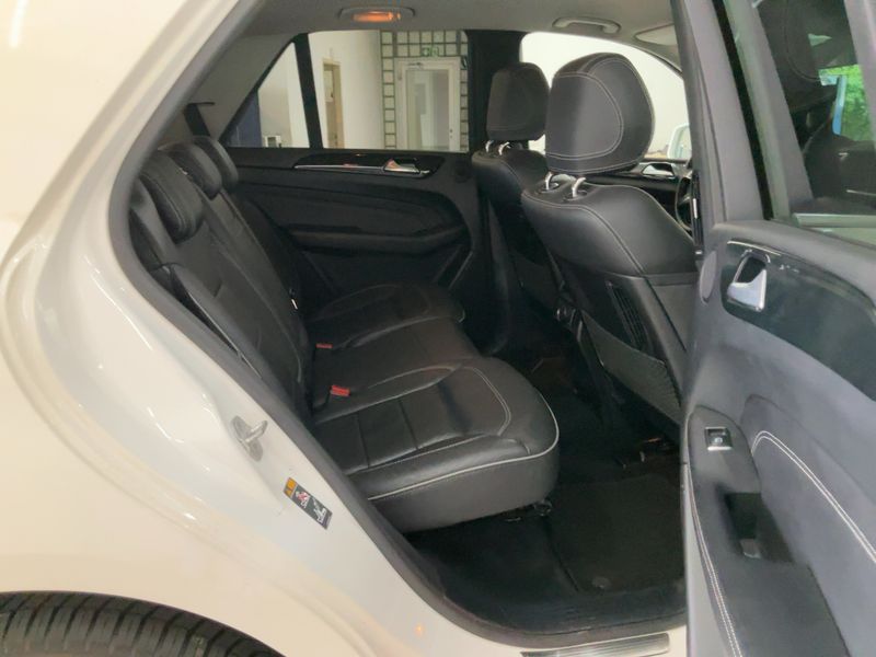 Mercedes-Benz M-Klasse ML 350 CDI BlueTEC — zdjęcie 14