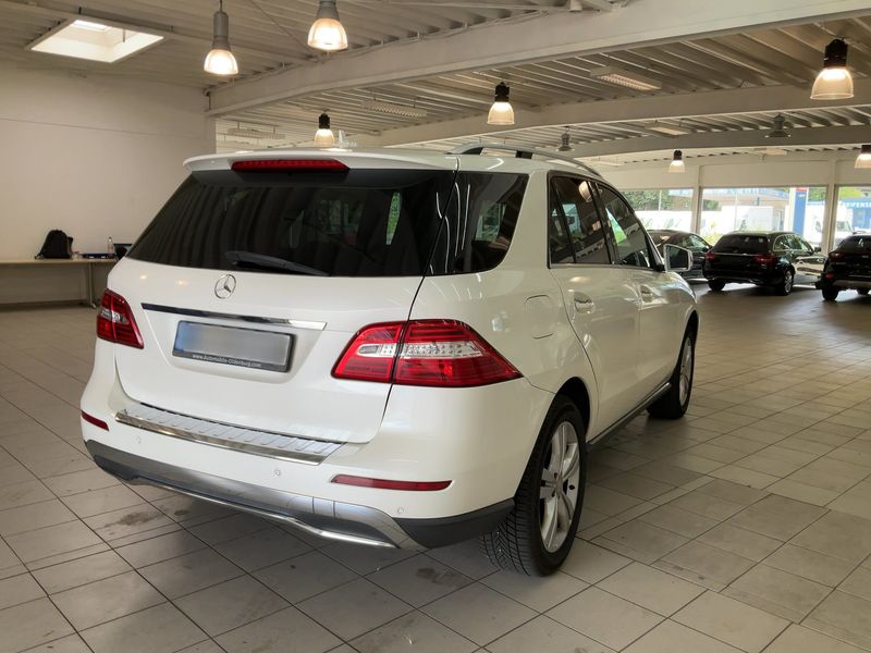 Mercedes-Benz M-Klasse ML 350 CDI BlueTEC — zdjęcie 6