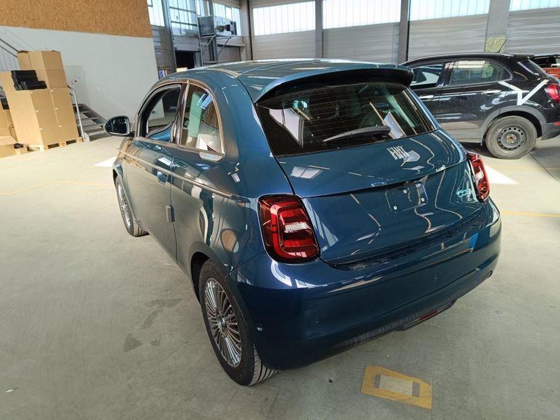 Fiat 500e electric drive 87 kW — zdjęcie 2