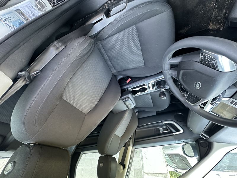 Land Rover Discovery Sport 2.0 Td4 Pure — zdjęcie 10