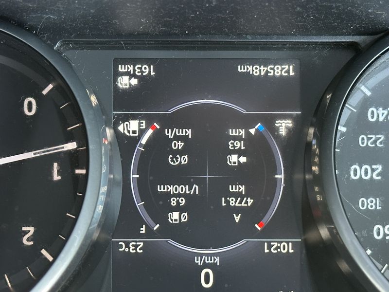 Land Rover Discovery Sport 2.0 Td4 Pure — zdjęcie 12