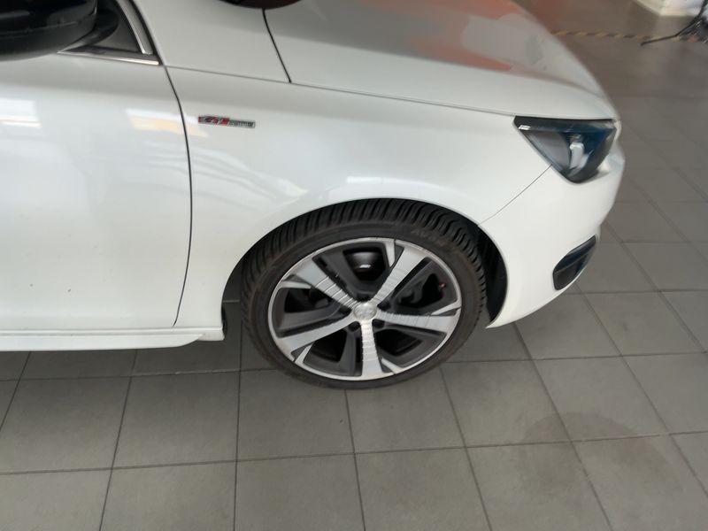 Peugeot 308 1.6 Blue-HDi GT Line 2016 – снимка 11