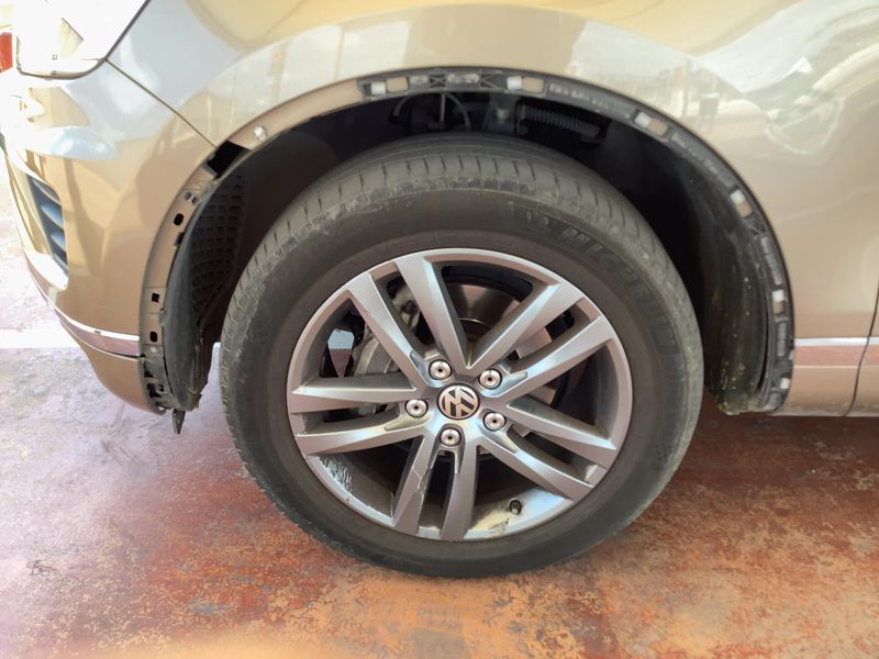 Volkswagen Touareg 3.0 V6 TDI Terrain Tech BlueMotion Tech 2015 – снимка 3