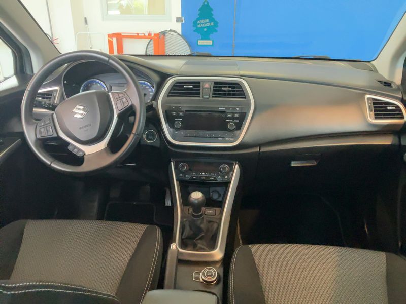 Suzuki SX4 S-Cross 1.6 Cool 4WD — zdjęcie 12