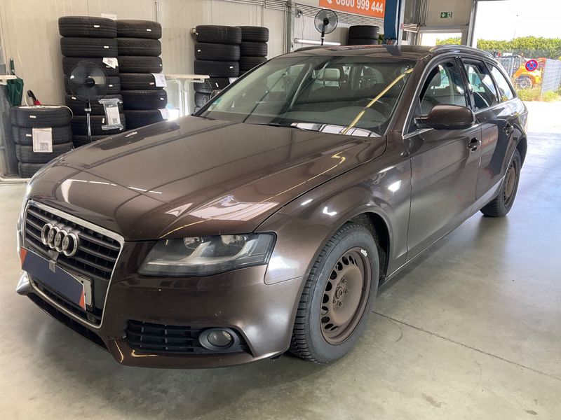 Audi A4 2.0 TDI Ambiente 2010 – снимка 1