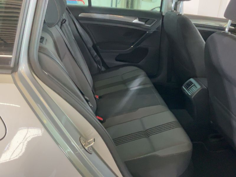 Volkswagen Golf VII 1.6 TDI Allstar BlueMotion Tech 2016 – снимка 19