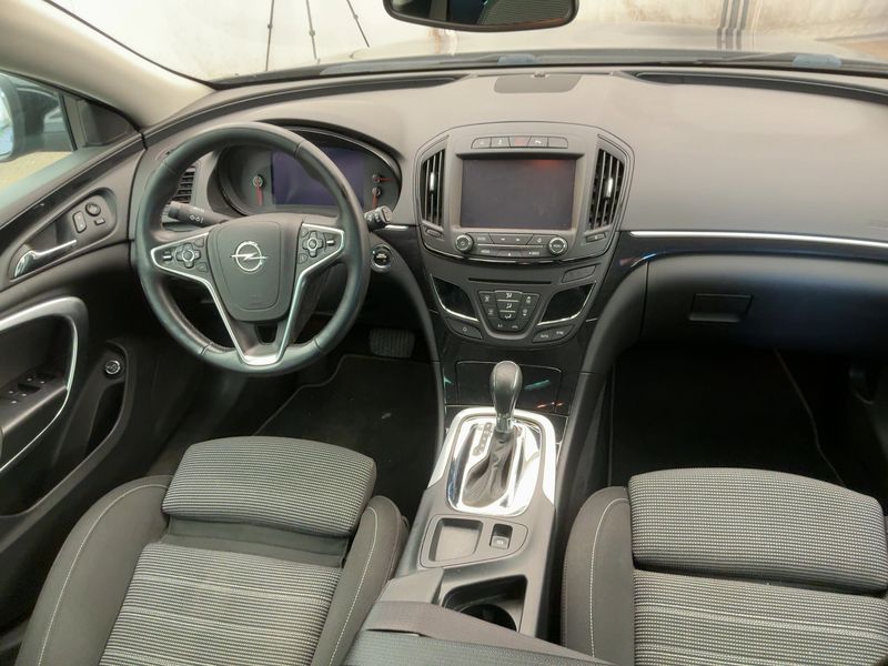 Opel Insignia Sports Tourer 2.0 CDTI Innovation — zdjęcie 12
