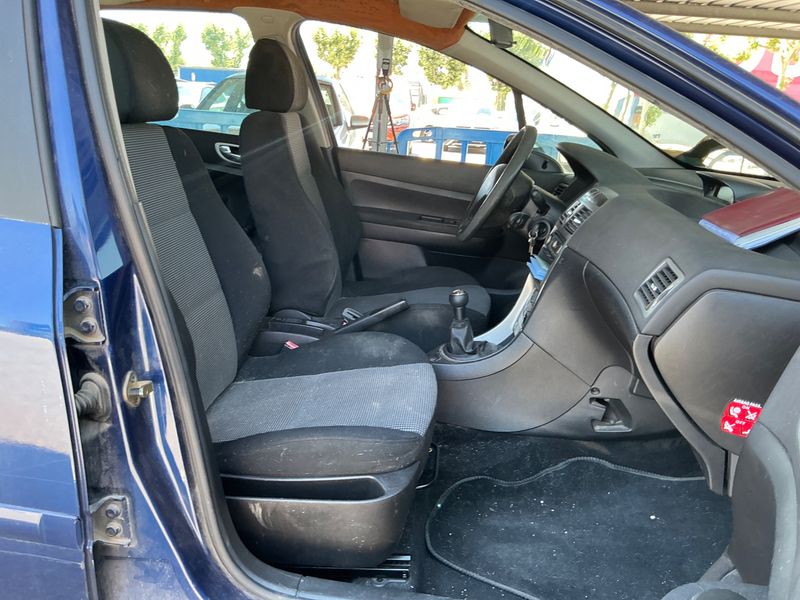 Peugeot 307 2.0 HDi XR Clim Plus 2005 – снимка 3