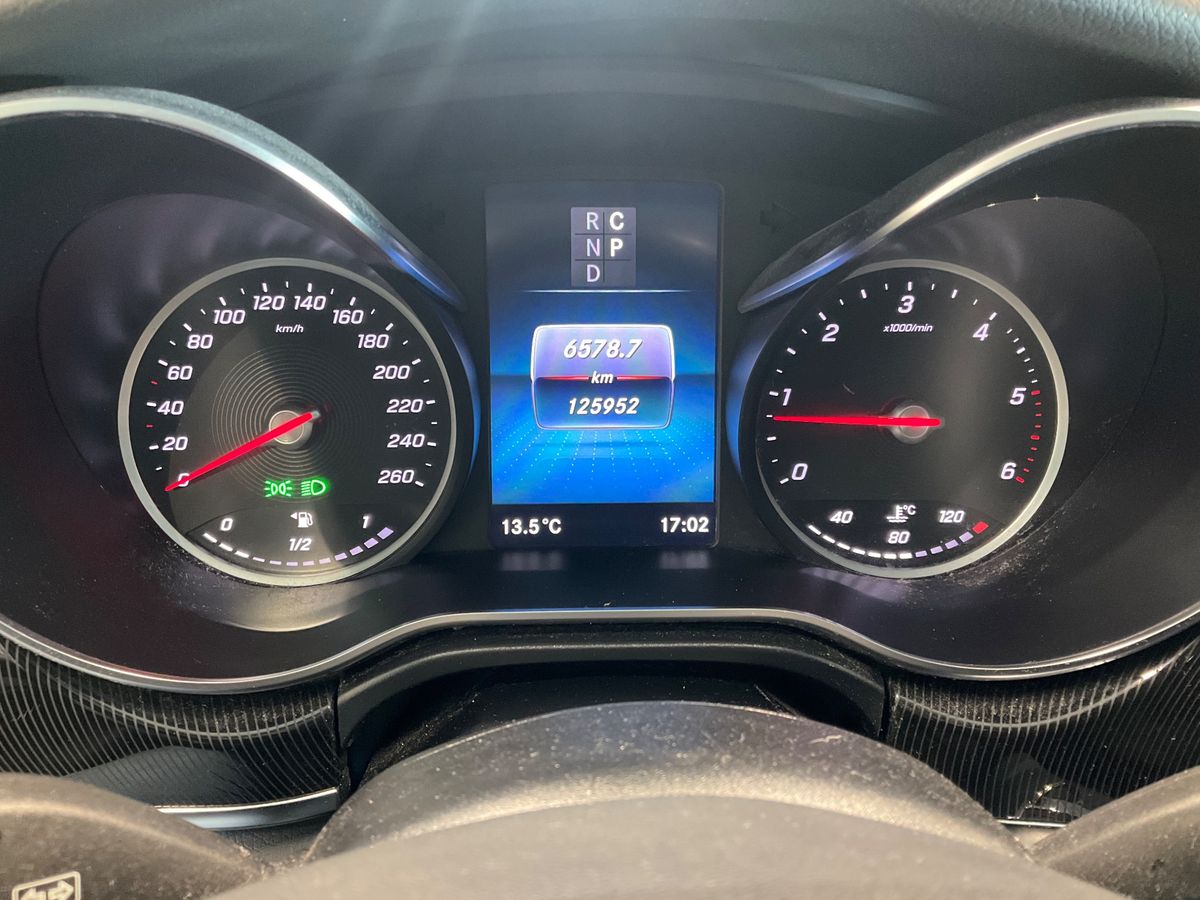 Mercedes-Benz V-Klasse 2021 — photo 20