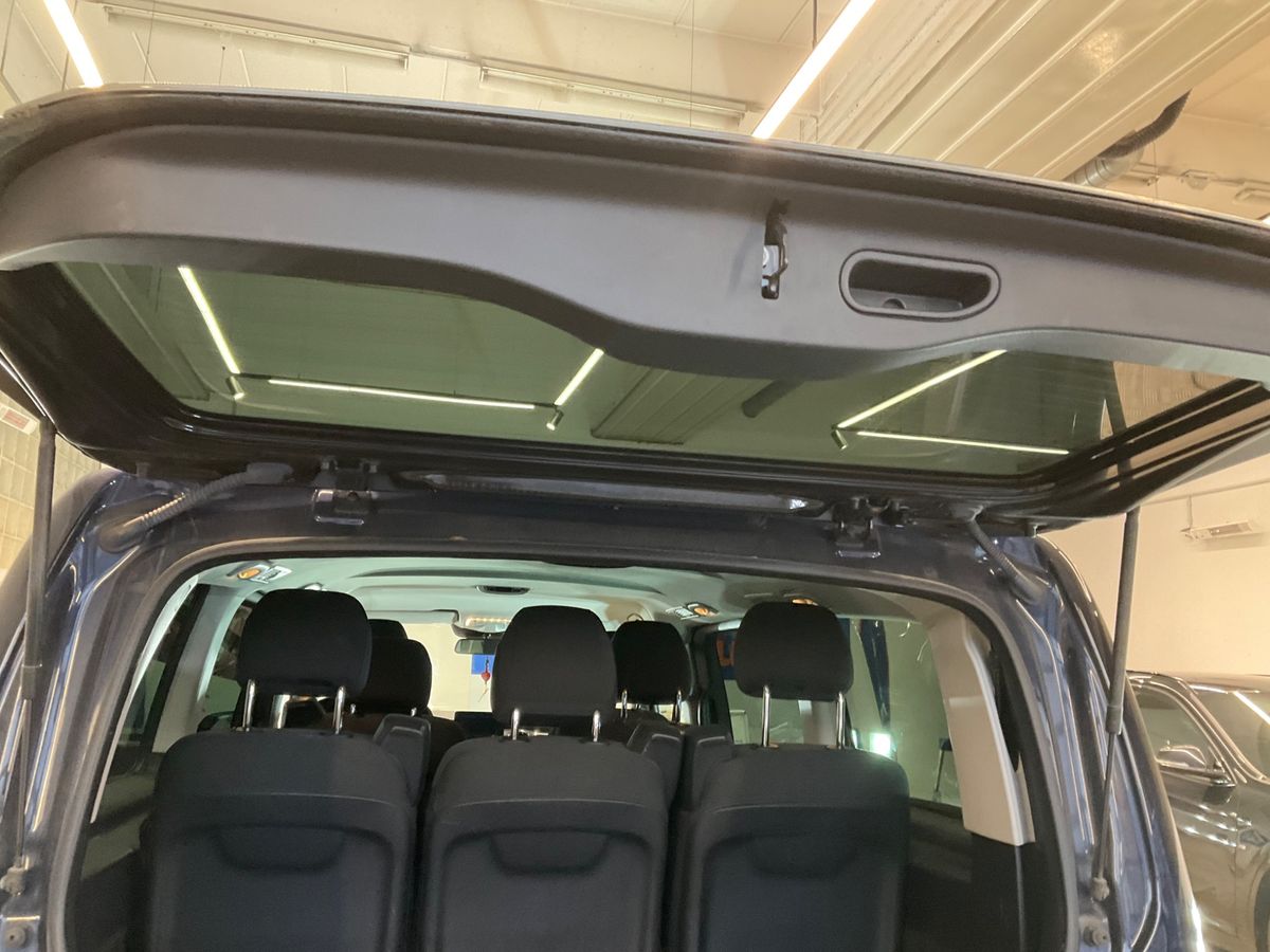 Mercedes-Benz V-Klasse 2021 — photo 26