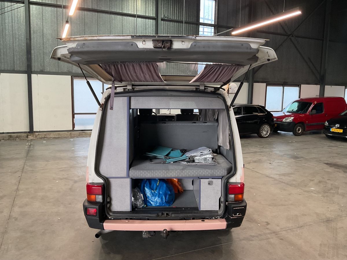 Volkswagen T4 1992 — photo 16