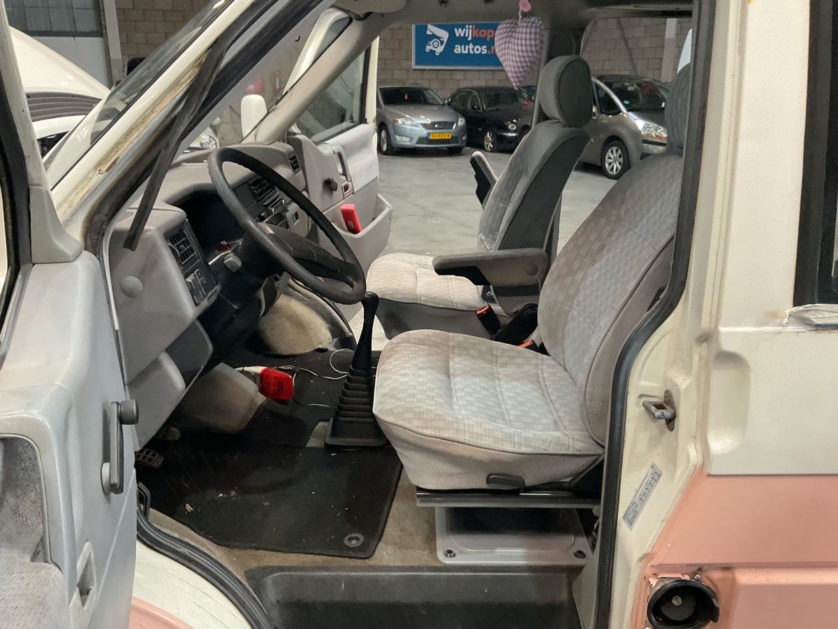 Volkswagen T4 1992 — photo 17