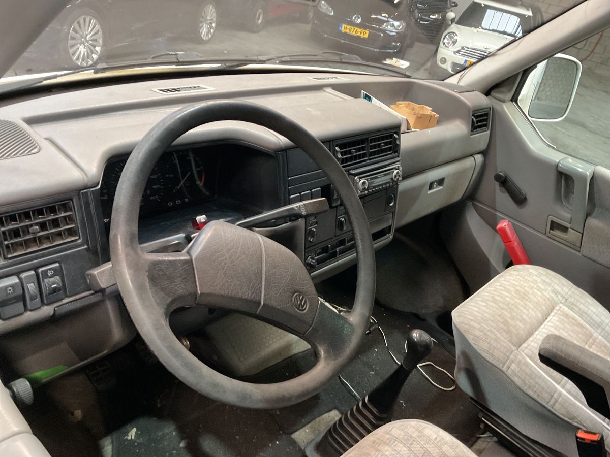 Volkswagen T4 1992 — photo 18