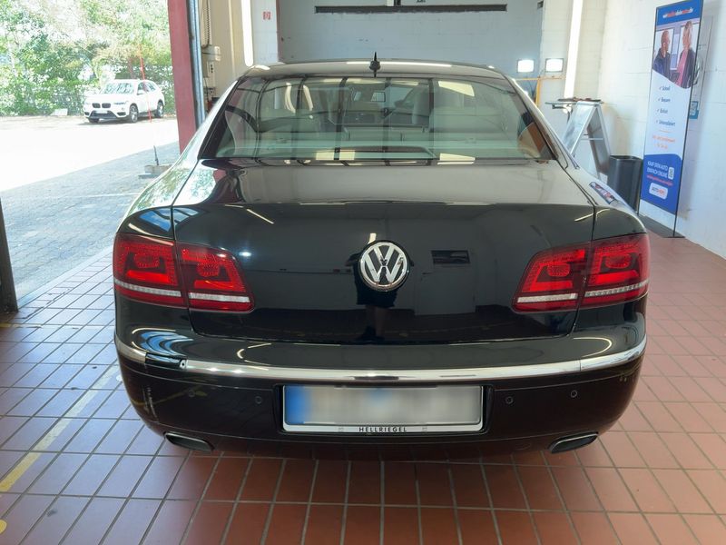 Volkswagen Phaeton 4.2 V8 Lang 4Motion — zdjęcie 5