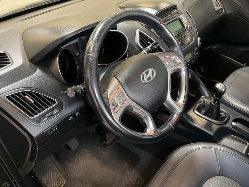 Hyundai ix35 1.6 Style 2WD 2010 – снимка 32