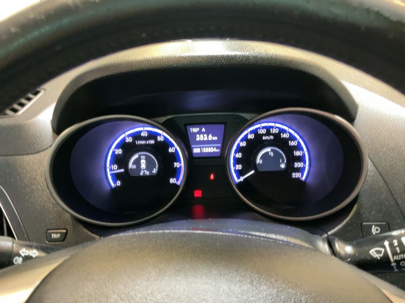 Hyundai ix35 1.6 Style 2WD — zdjęcie 13