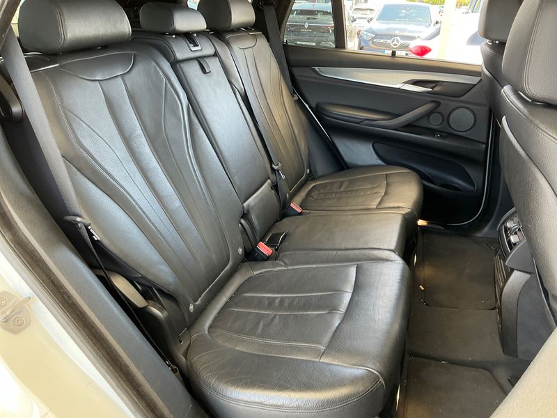 BMW X5 sDrive 25d — zdjęcie 14