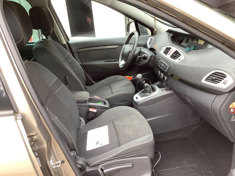 Renault Scenic 1.6 Dynamique — zdjęcie 3