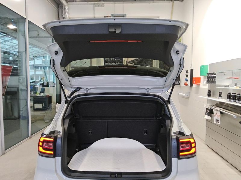 Volkswagen T-Cross 1.0 TSI Move — zdjęcie 19