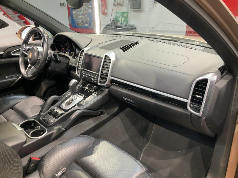 Porsche Cayenne Diesel — zdjęcie 12