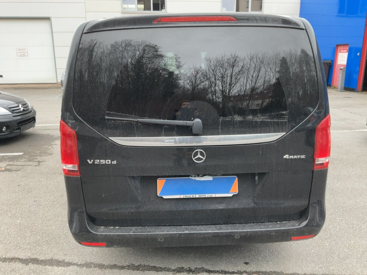 Mercedes-Benz V-Klasse 2017 — photo 8