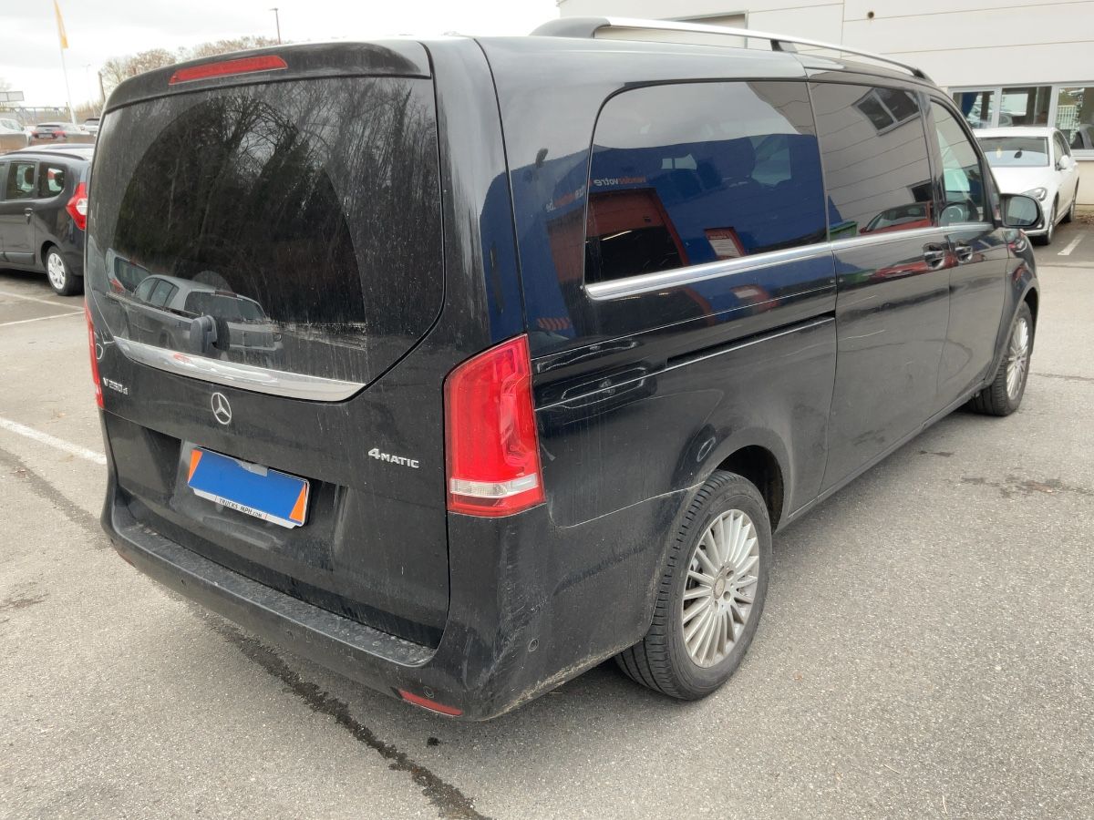 Mercedes-Benz V-Klasse 2017 — photo 9
