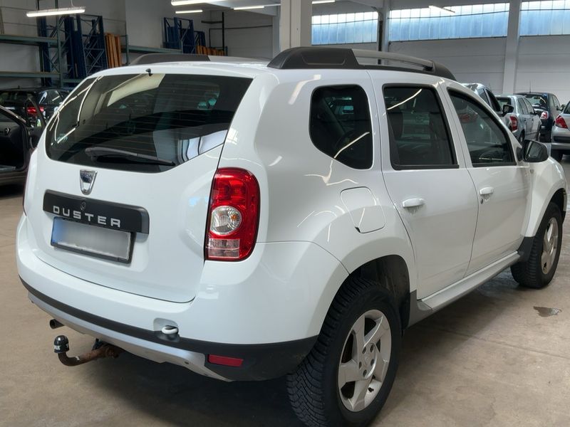 Dacia Duster 1.6 Laureate 4x2 — zdjęcie 6