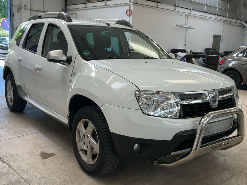 Dacia Duster 1.6 Laureate 4x2 — zdjęcie 8