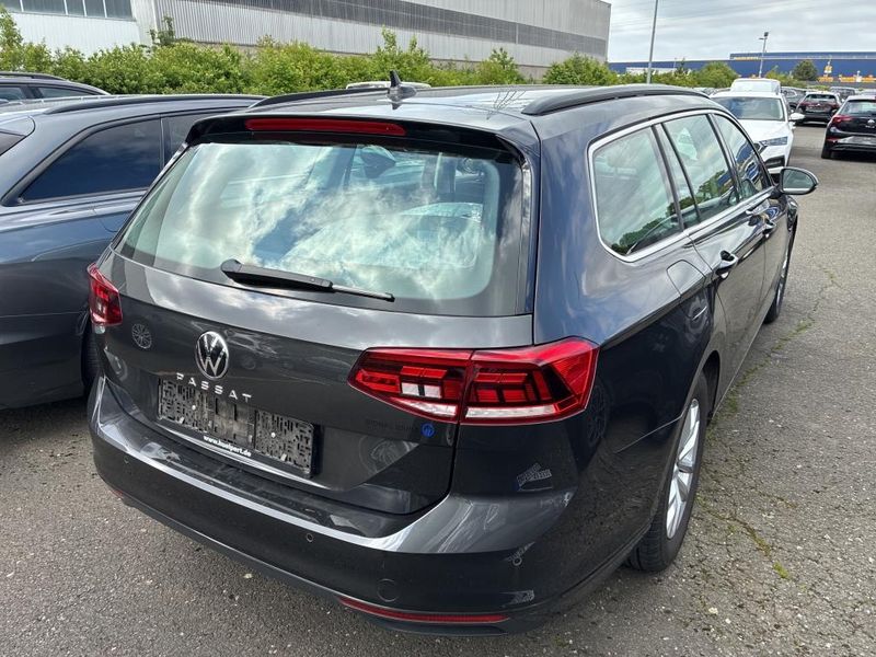 Volkswagen Passat 2.0 TDI Business — zdjęcie 4