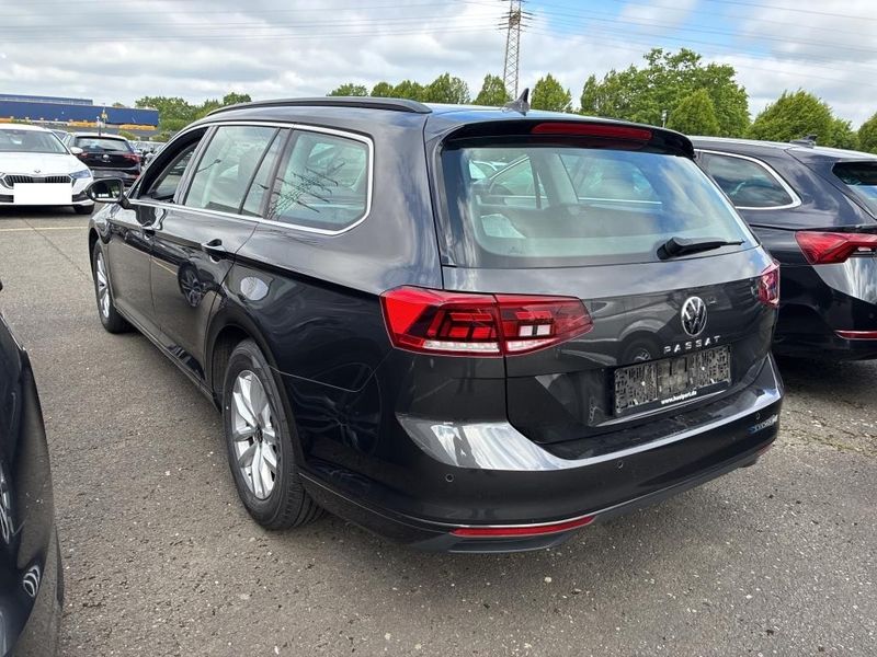 Volkswagen Passat 2.0 TDI Business — zdjęcie 2