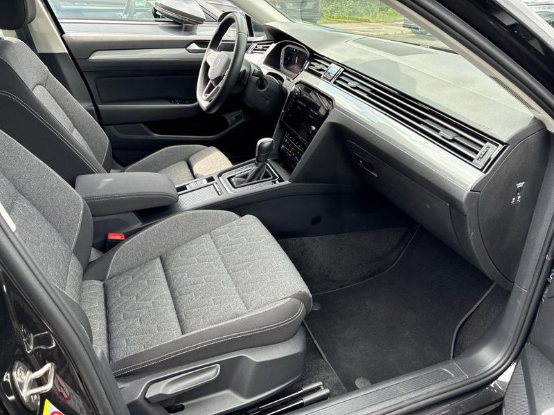 Volkswagen Passat 2.0 TDI Business — zdjęcie 8