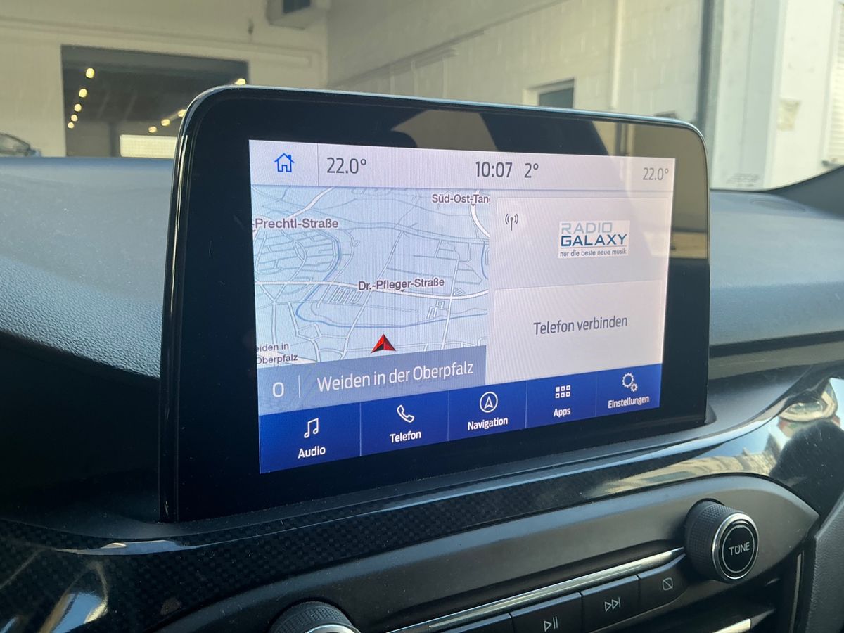 Ford Focus 2021 — photo 34