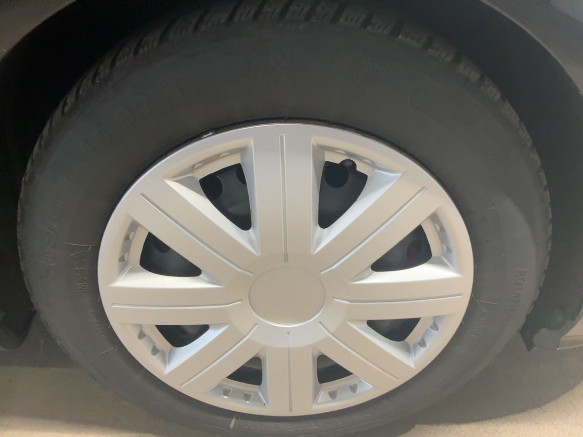 Ford Focus 2021 — photo 12