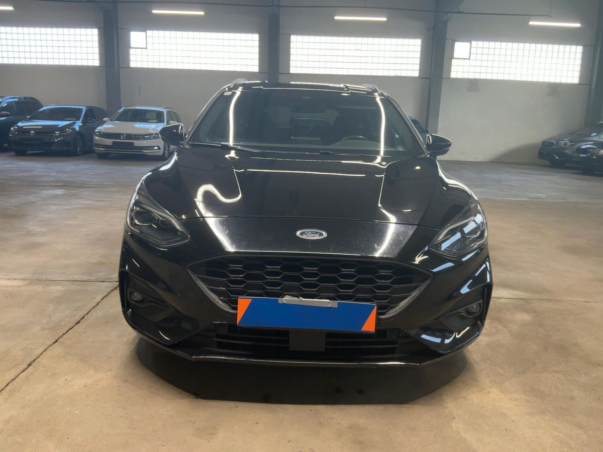 Ford Focus 2021 — photo 15