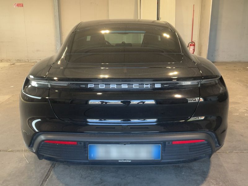 Porsche Taycan 4S — zdjęcie 5