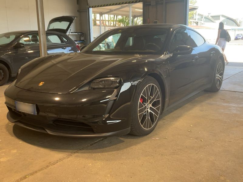 Porsche Taycan 4S