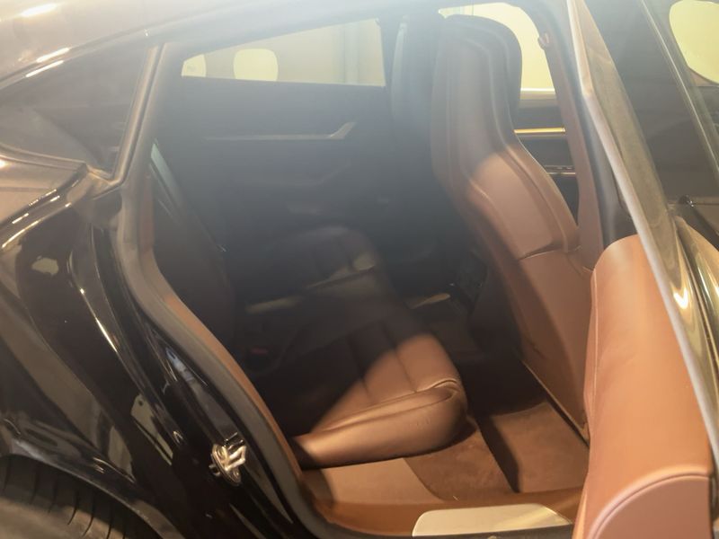 Porsche Taycan 4S — zdjęcie 14