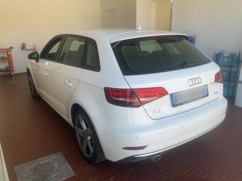 Audi A3 Sportback 1.6 TDI Sport — zdjęcie 3