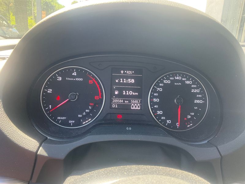 Audi A3 Sportback 1.6 TDI Sport — zdjęcie 13