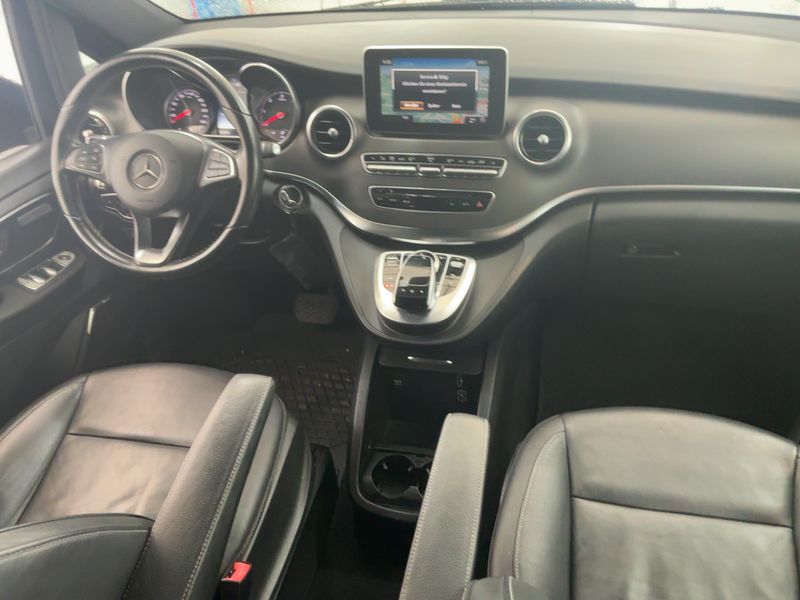Mercedes-Benz V-Klasse V 220 d lang BlueTEC Avantgarde Edition — zdjęcie 12