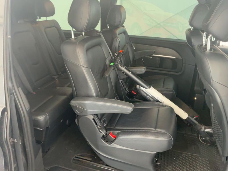 Mercedes-Benz V-Klasse V 220 d lang BlueTEC Avantgarde Edition — zdjęcie 14