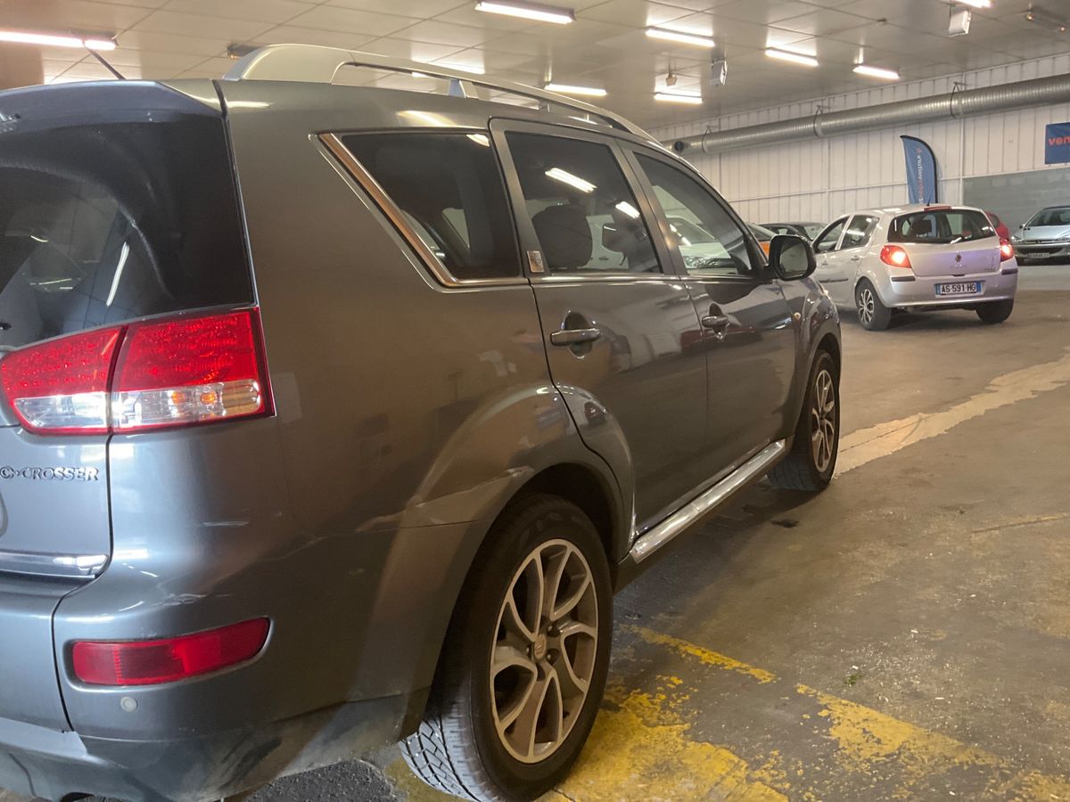 Citroen C-Crosser 2.2 HDi Exclusive