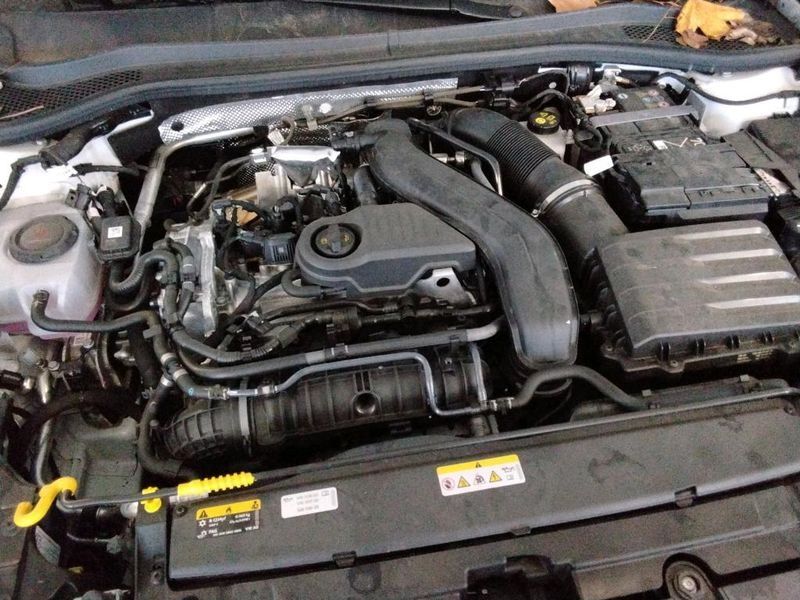 Cupra Leon 1.5 eTSI — zdjęcie 8