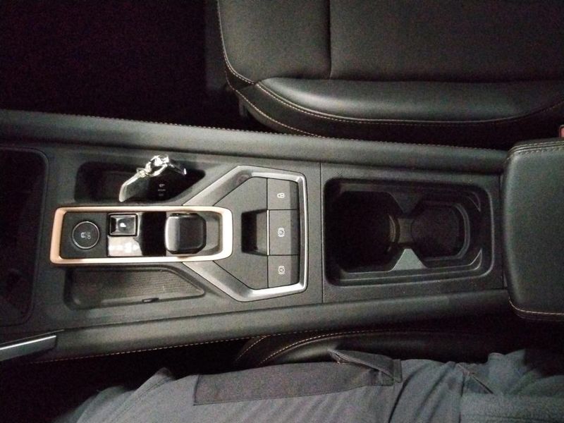 Cupra Leon 1.5 eTSI — zdjęcie 20