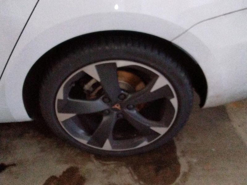 Cupra Leon 1.5 eTSI — zdjęcie 25