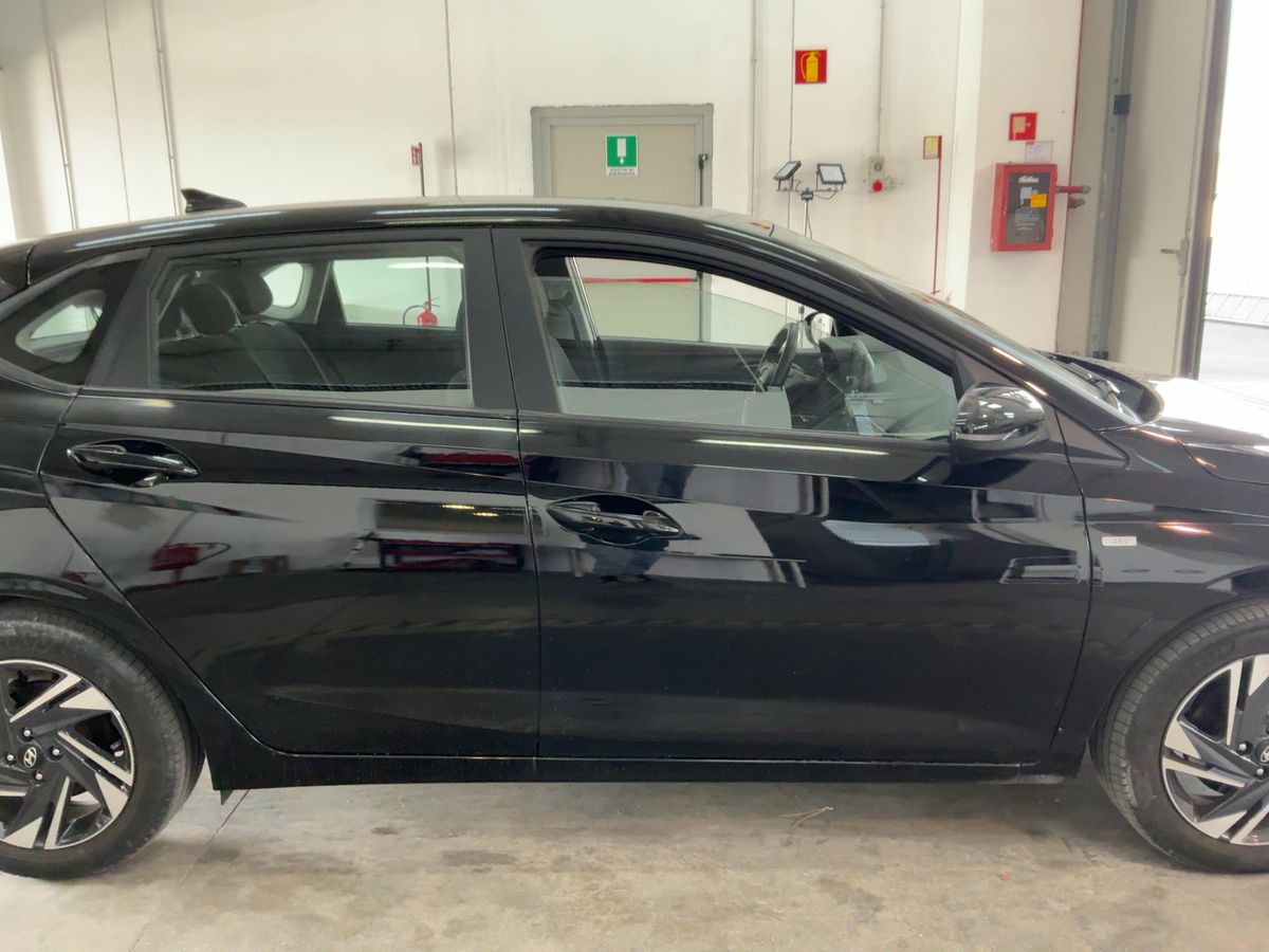Hyundai i20 2023 — photo 11