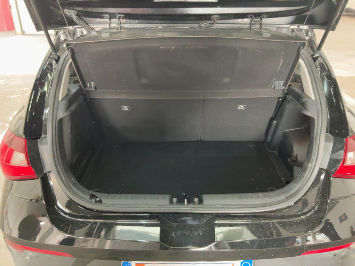 Hyundai i20 2023 — photo 16