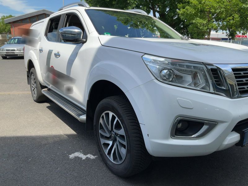 Nissan NP300 Pick-up 2.3 dCi Tekna Double Cab 4x4 — zdjęcie 8